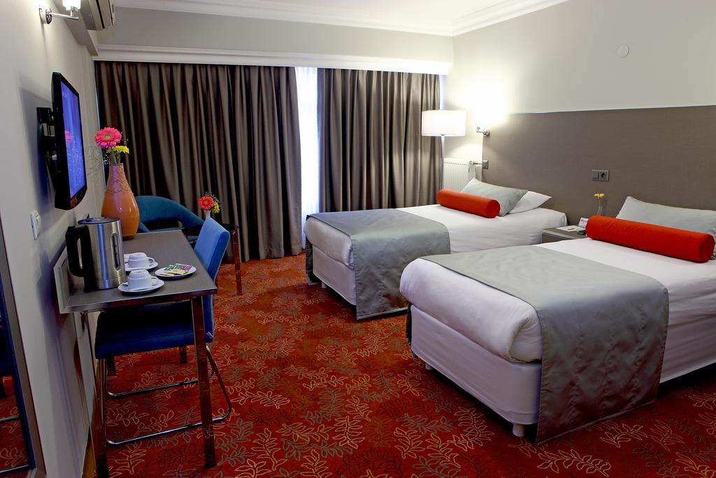Arma Hotel Manisa Pokoj fotografie