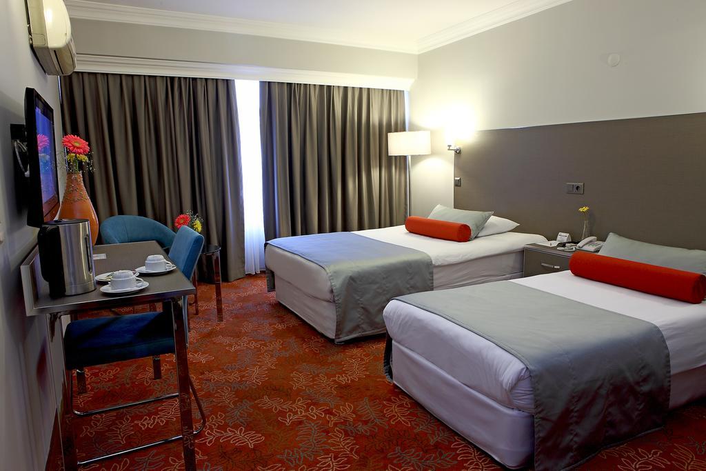 Arma Hotel Manisa Exteriér fotografie